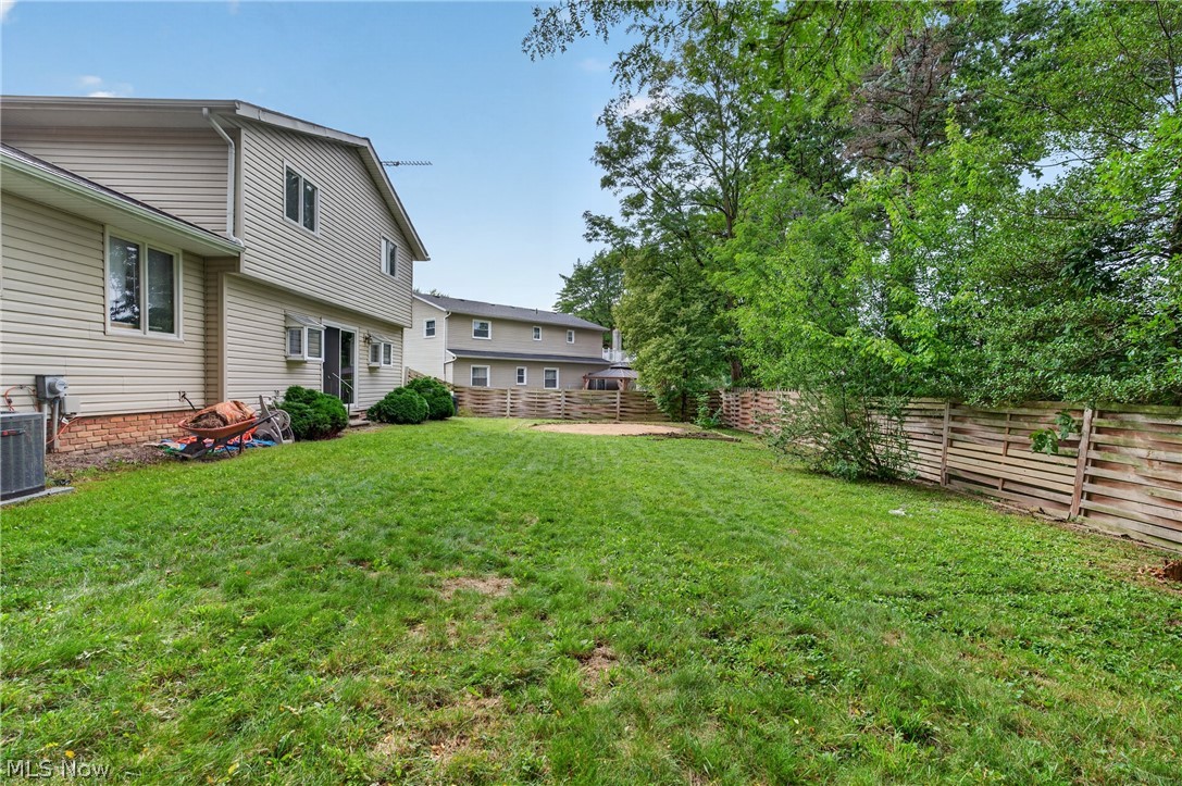 4865 Foxlair Trail Richmond Heights OH 44143