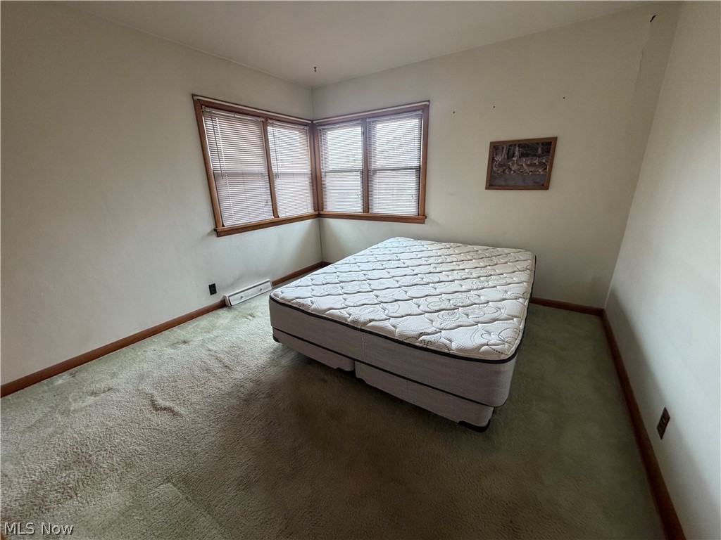 404 Jackson Avenue NE Brewster OH 44613