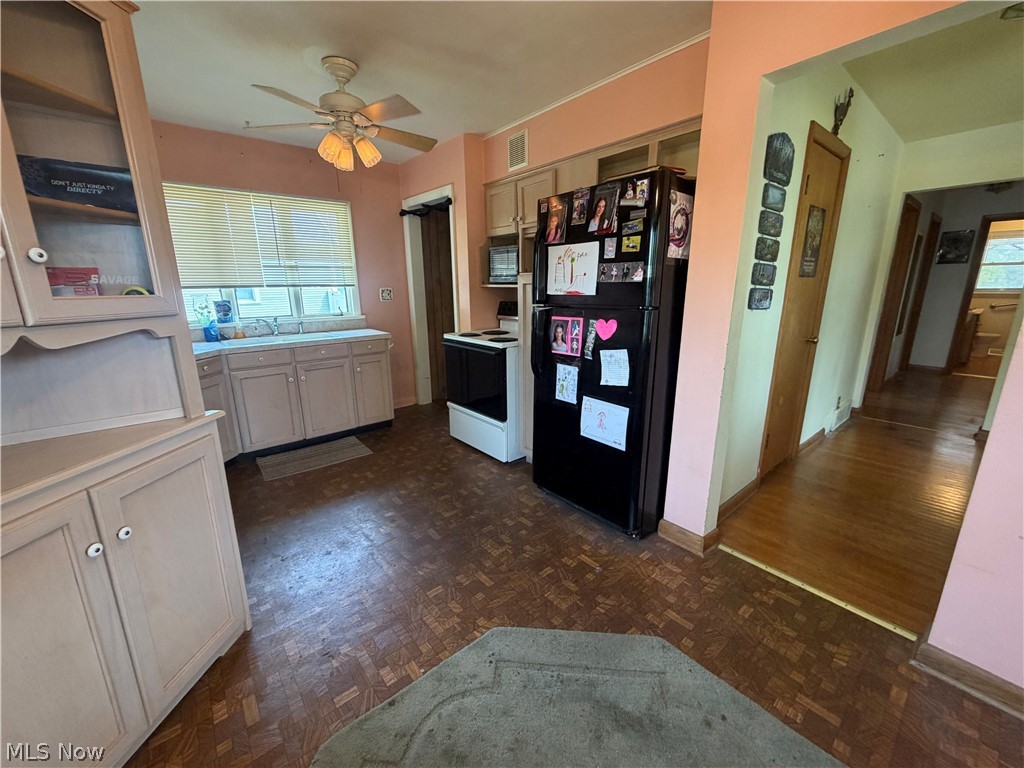 404 Jackson Avenue NE Brewster OH 44613