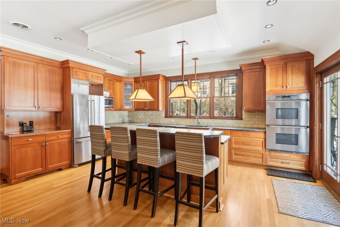 1688 Oakwood Drive Cleveland Heights OH 44121