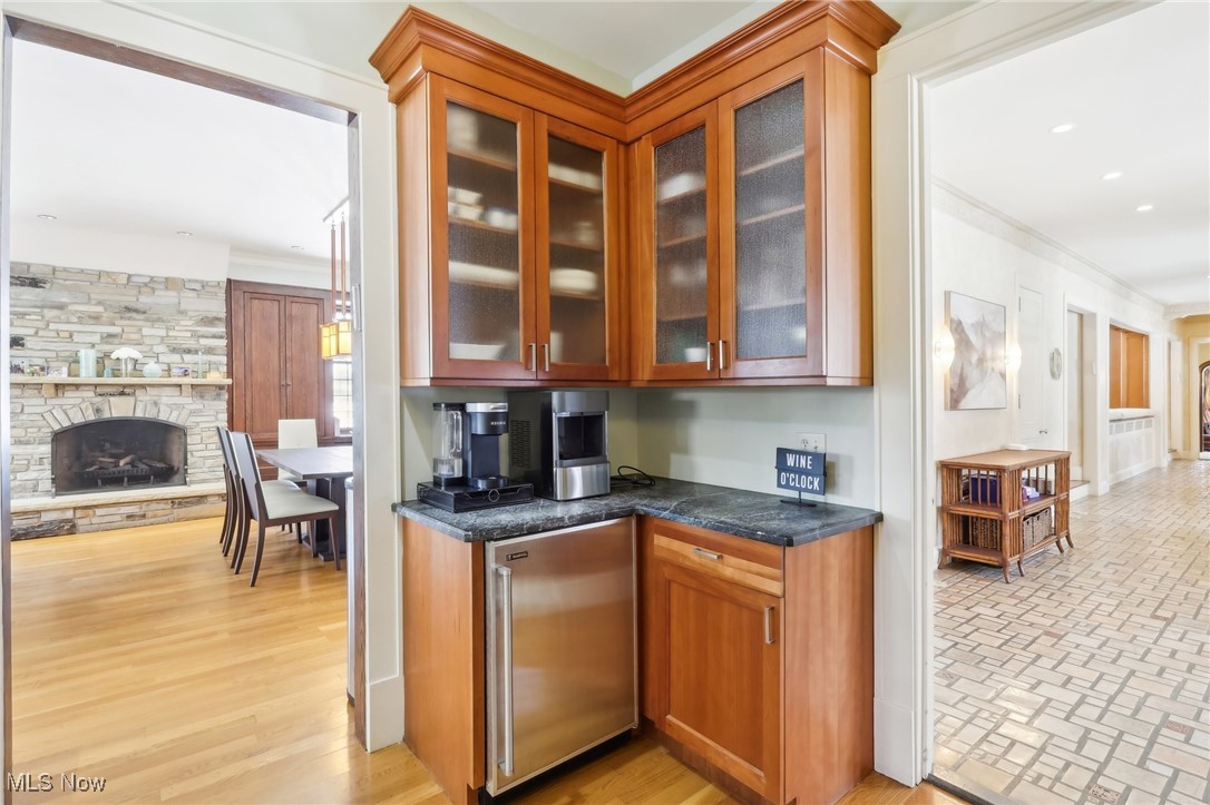 1688 Oakwood Drive Cleveland Heights OH 44121