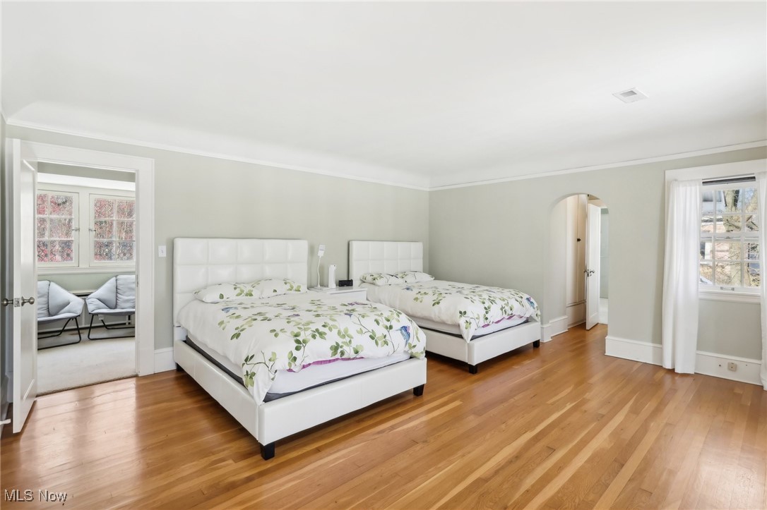 1688 Oakwood Drive Cleveland Heights OH 44121