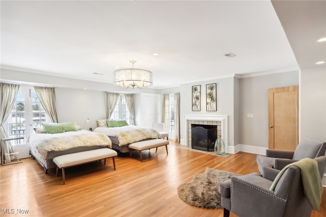 1688 Oakwood Drive Cleveland Heights OH 44121