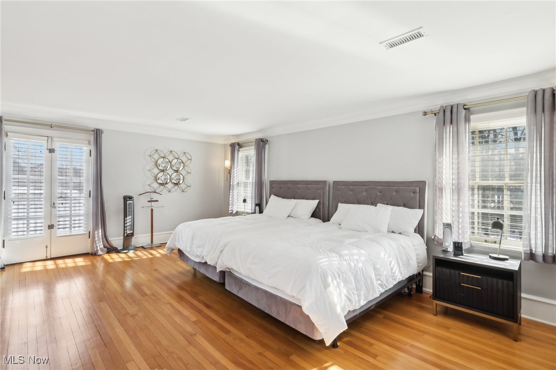 1688 Oakwood Drive Cleveland Heights OH 44121