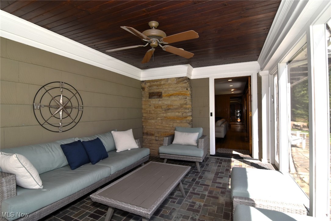 1688 Oakwood Drive Cleveland Heights OH 44121