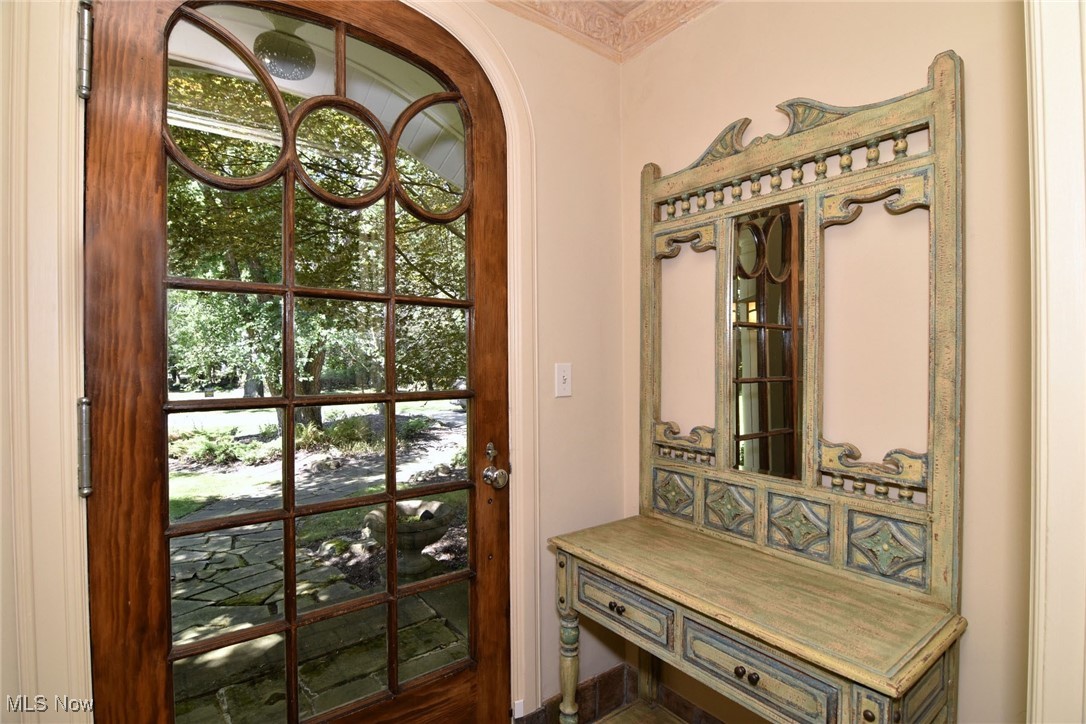 1688 Oakwood Drive Cleveland Heights OH 44121