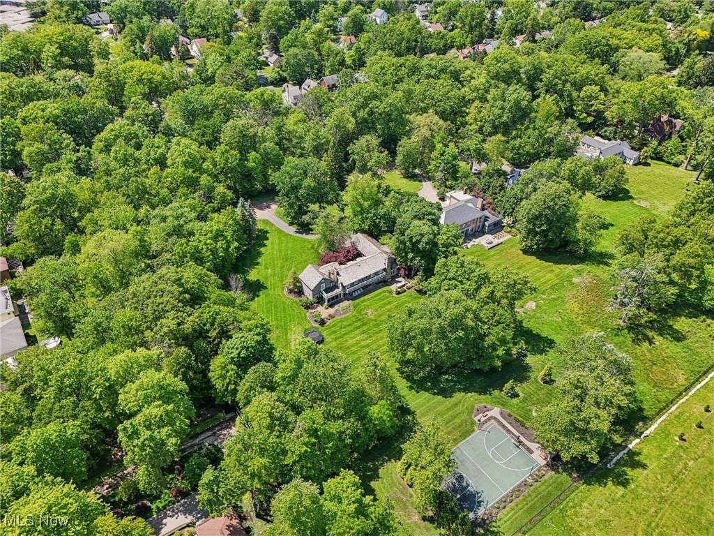 1688 Oakwood Drive Cleveland Heights OH 44121