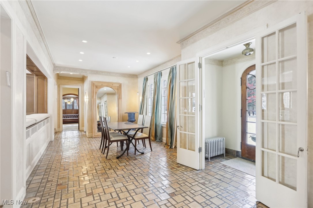 1688 Oakwood Drive Cleveland Heights OH 44121