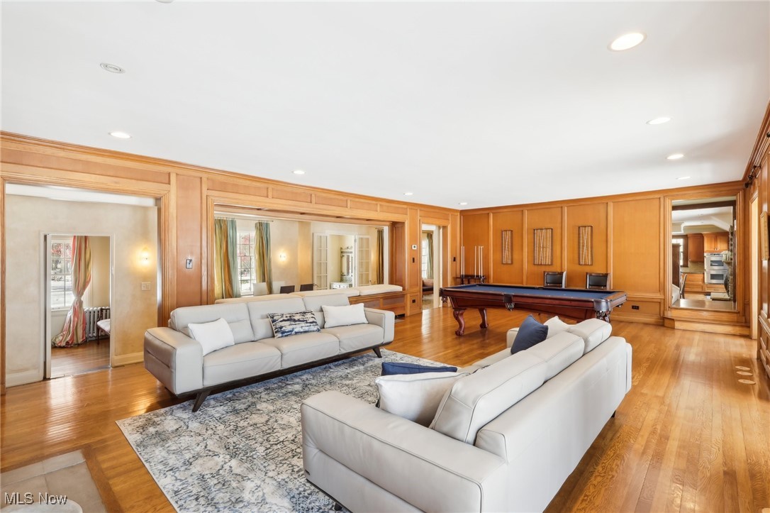 1688 Oakwood Drive Cleveland Heights OH 44121