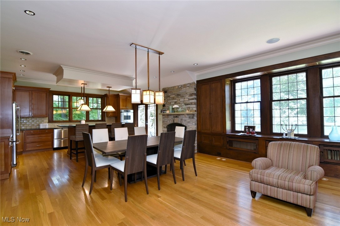 1688 Oakwood Drive Cleveland Heights OH 44121