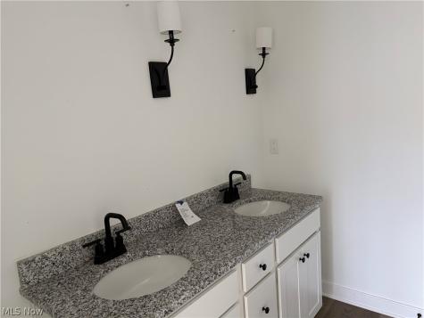 473 Auld Farm Circle Akron OH 44320