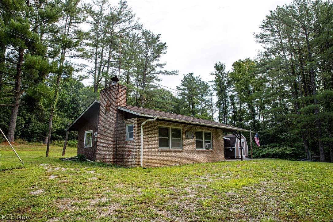 11005 Crawford Lane New Concord OH 43762