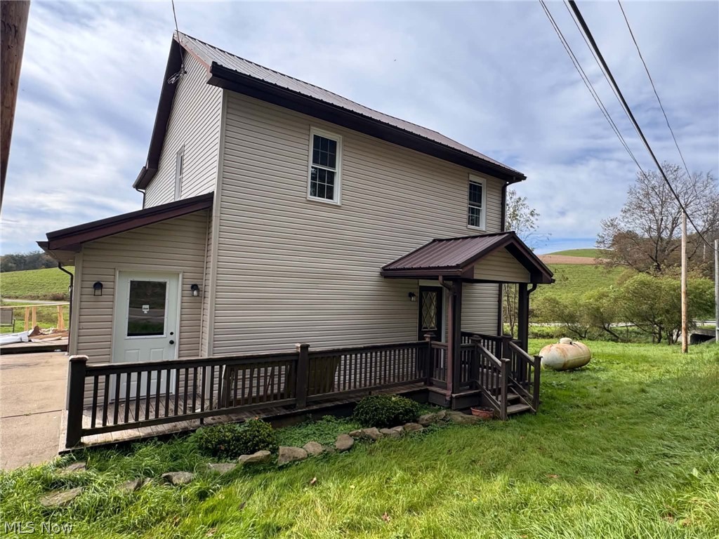 2058 Salineville Carrollton OH 44615