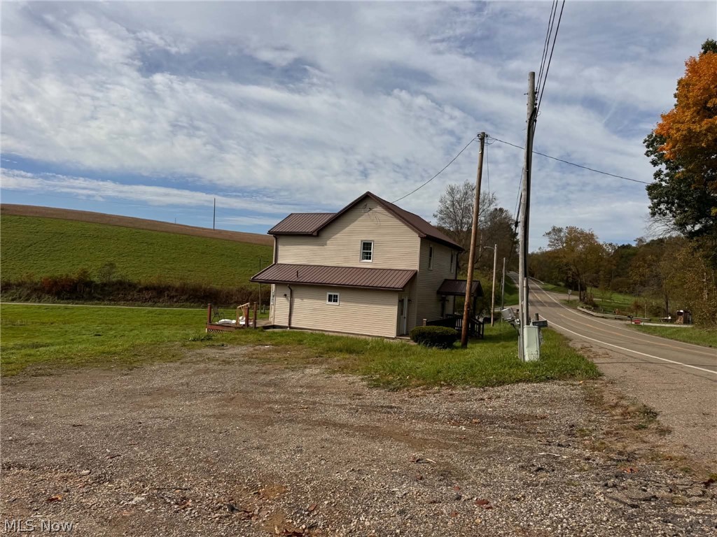 2058 Salineville Carrollton OH 44615