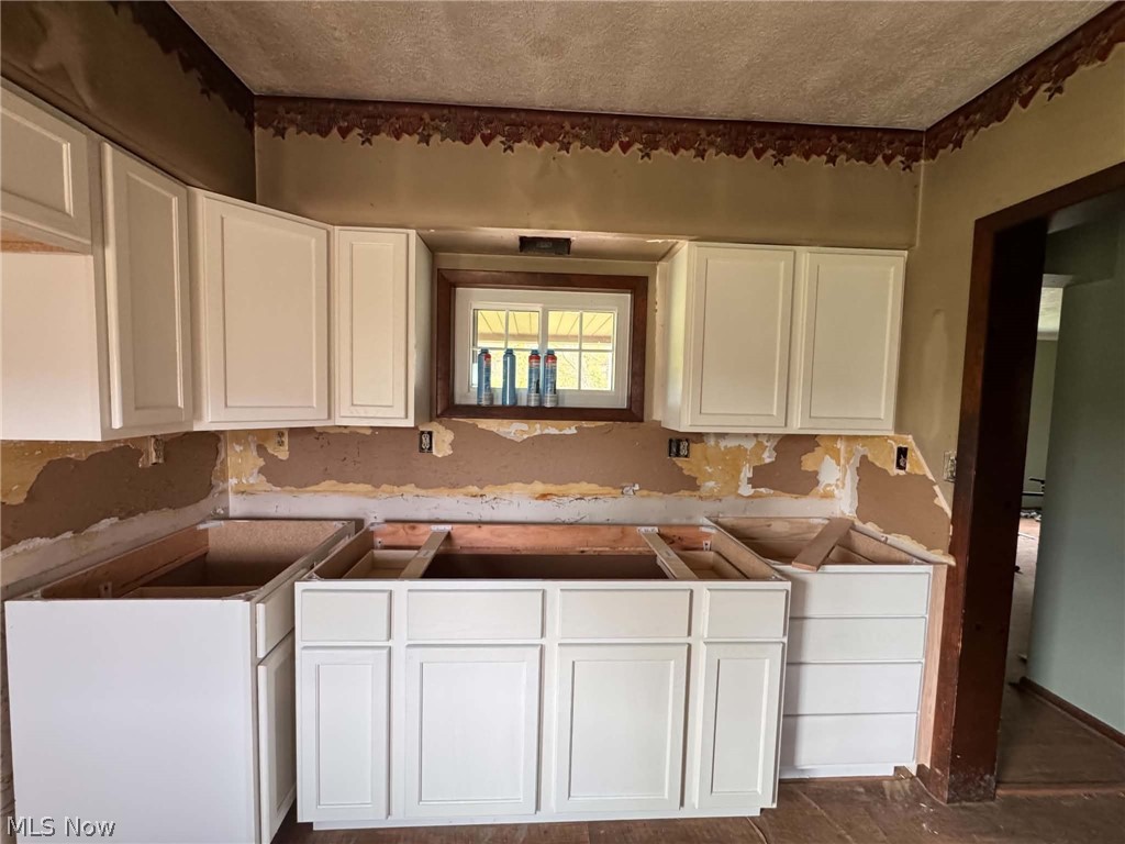 2058 Salineville Carrollton OH 44615