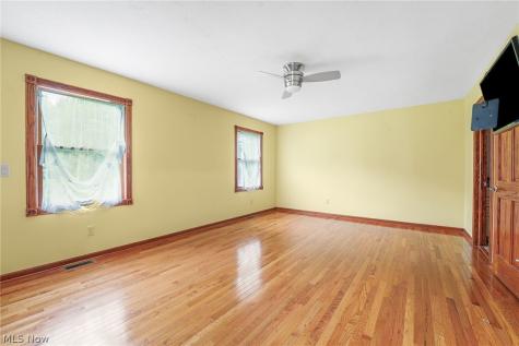 679 S Lake Street Amherst OH 44001