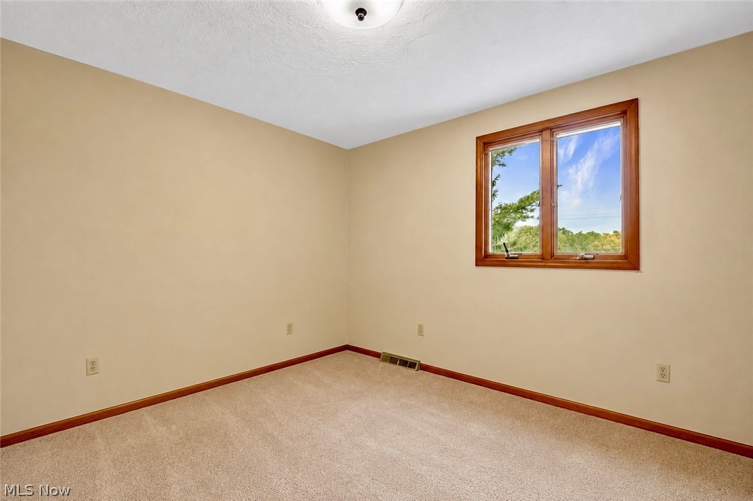 679 S Lake Street Amherst OH 44001
