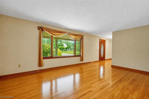 679 S Lake Street Amherst OH 44001