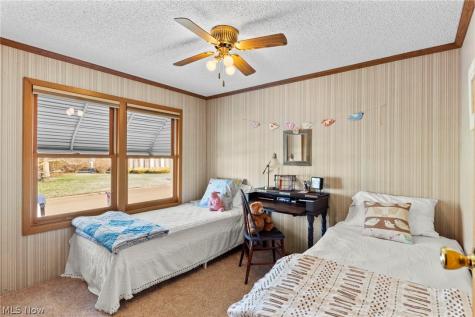 22 Lees Lane Olmsted Twp OH 44138