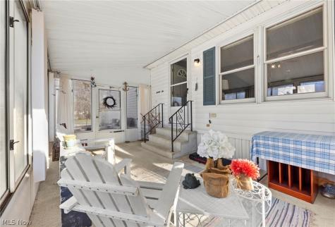22 Lees Lane Olmsted Twp OH 44138