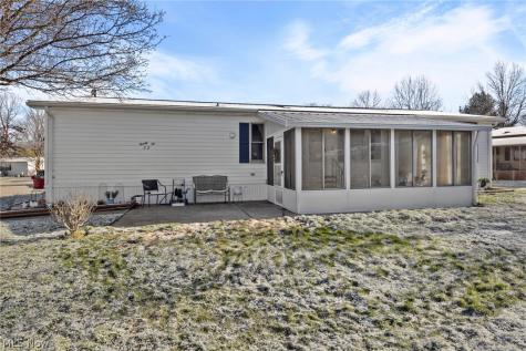 22 Lees Lane Olmsted Twp OH 44138