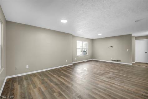 739 E 92nd Street Cleveland OH 44108