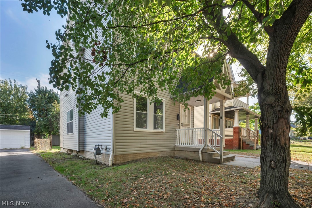 739 E 92nd Street Cleveland OH 44108