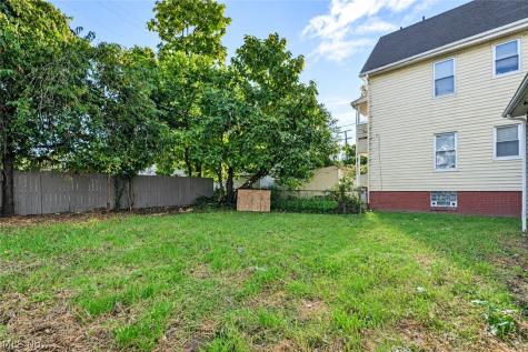 739 E 92nd Street Cleveland OH 44108