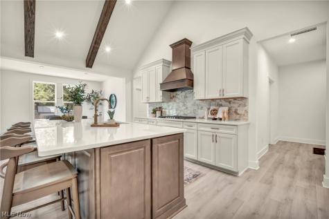21075 Cedar Creek Drive Strongsville OH 44149