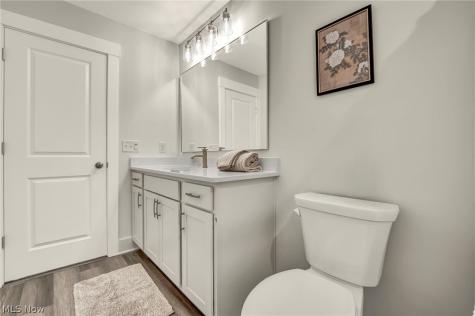 21075 Cedar Creek Drive Strongsville OH 44149