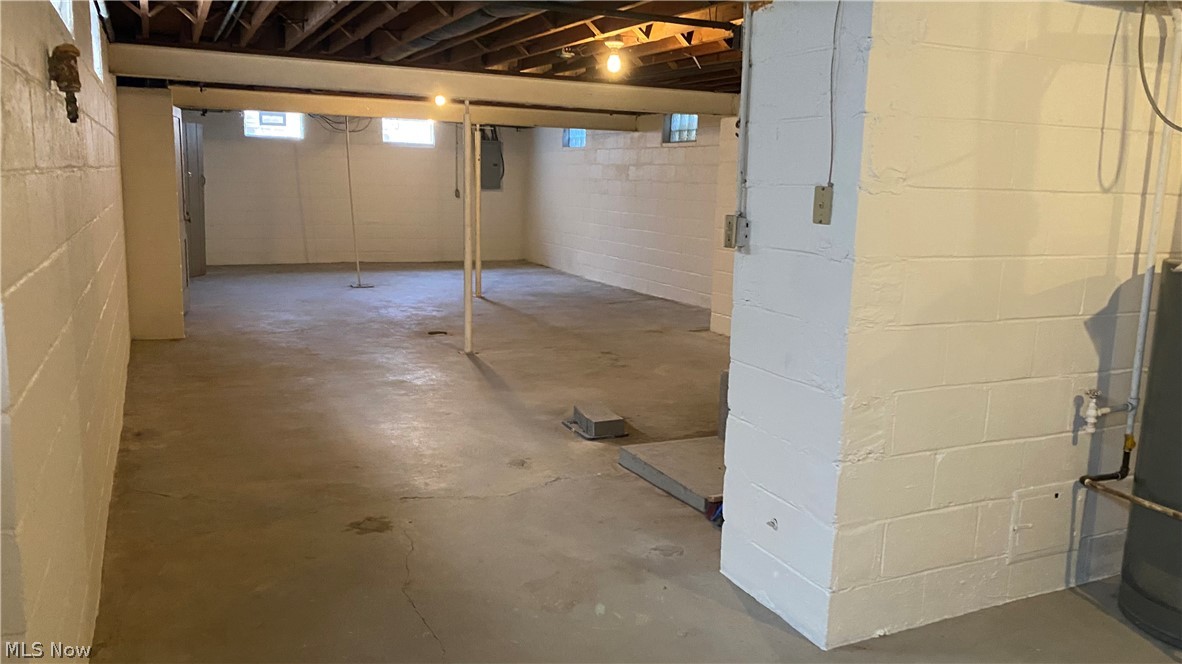 1104 Lake Road Conneaut OH 44030