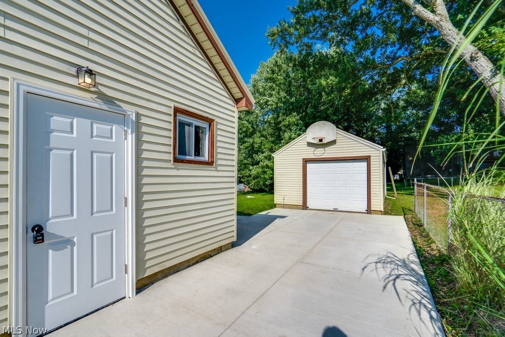 4100 Fairgrove Avenue SW Massillon OH 44646