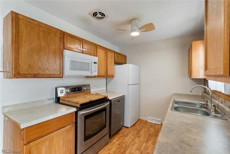 2956 Stockton Street Akron OH 44314