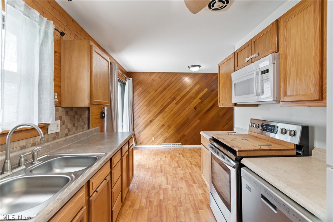 2956 Stockton Street Akron OH 44314