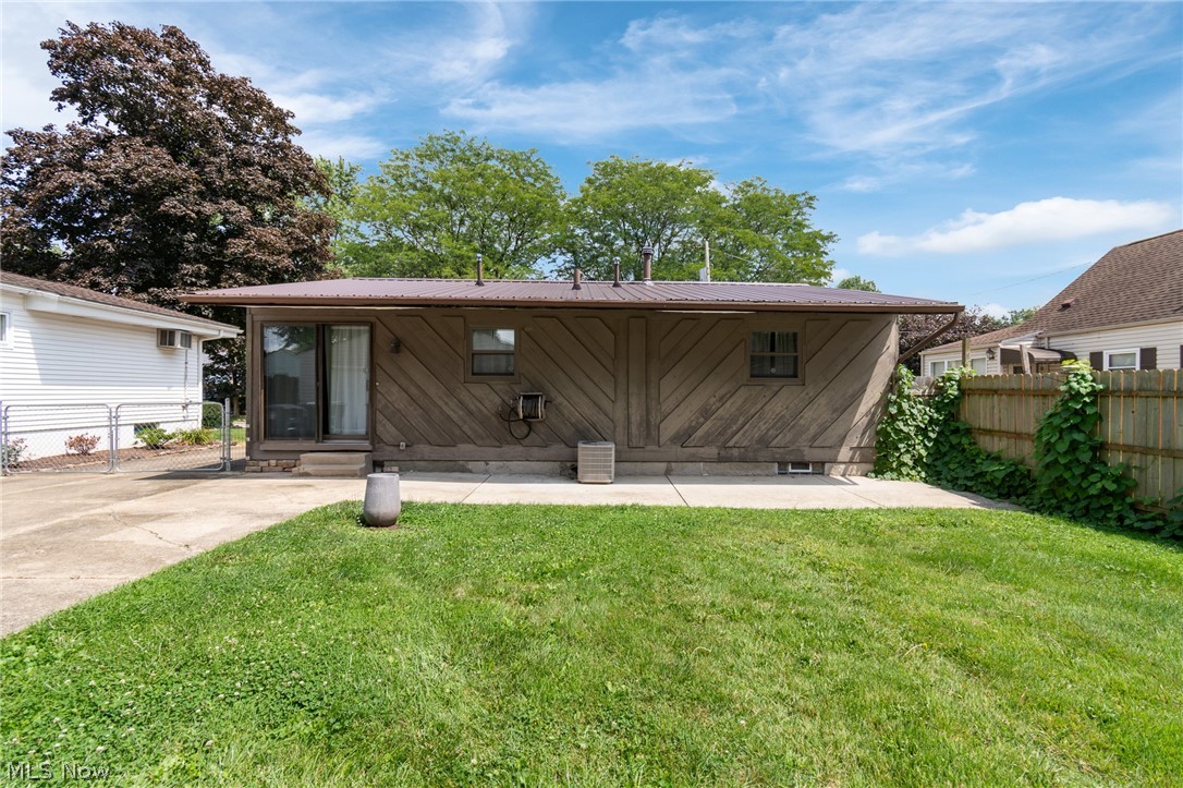 2956 Stockton Street Akron OH 44314