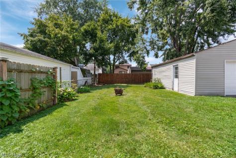 2956 Stockton Street Akron OH 44314