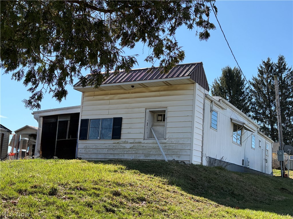 1020 Race Street Zanesville OH 43701