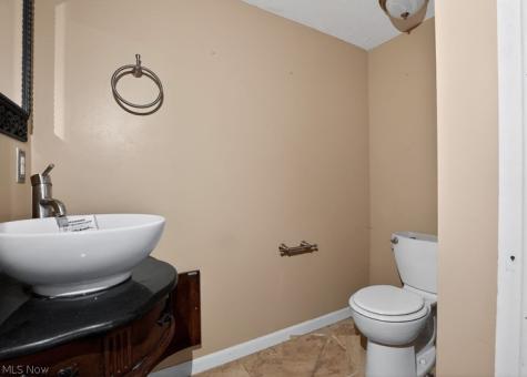 6740 Bridgestone Circle NE Canton OH 44721