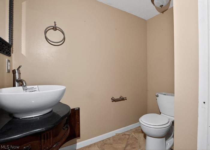 6740 Bridgestone Circle NE Canton OH 44721