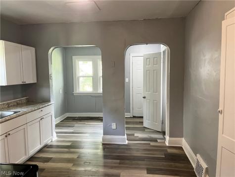 681 Moreley Avenue Akron OH 44320