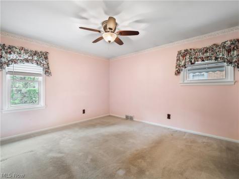 4711 Longwood Avenue Parma OH 44134