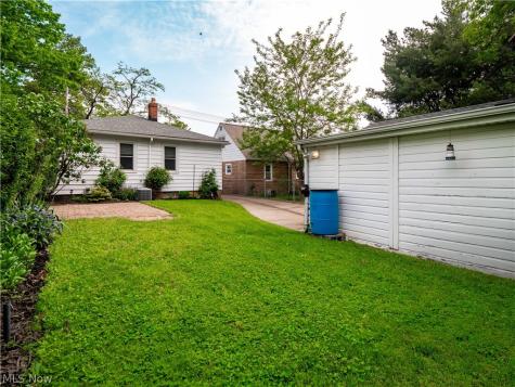 4711 Longwood Avenue Parma OH 44134