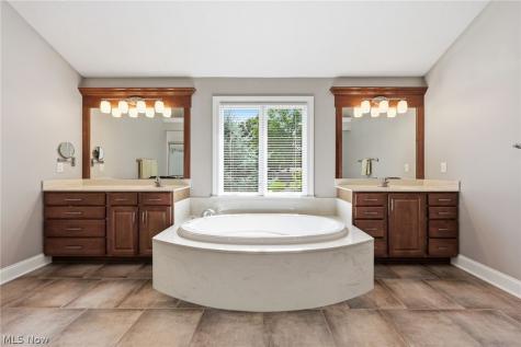 3341 Creekside Trail Cuyahoga Falls OH 44223