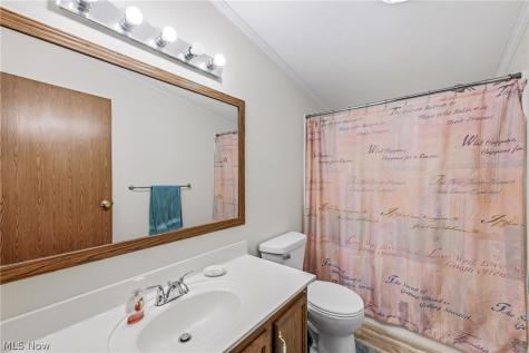 429 Hickory Grove Road Deerfield OH 44411