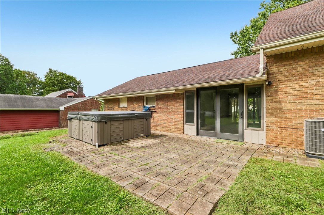 2965 Howell Drive Poland OH 44514