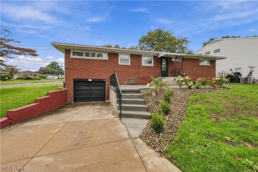 1423 Forrest Drive Barberton OH 44203