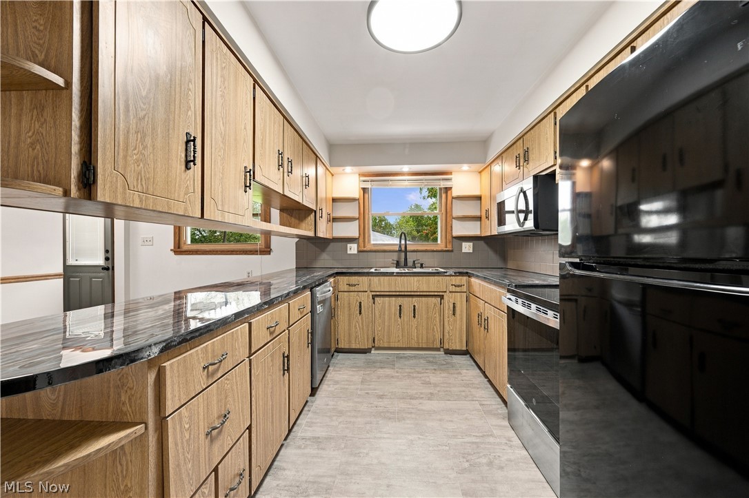 1423 Forrest Drive Barberton OH 44203