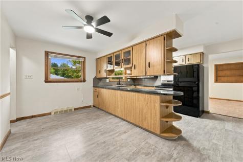 1423 Forrest Drive Barberton OH 44203