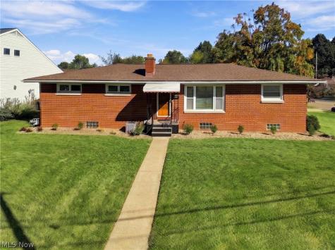 1423 Forrest Drive Barberton OH 44203