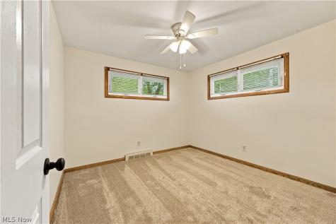1423 Forrest Drive Barberton OH 44203